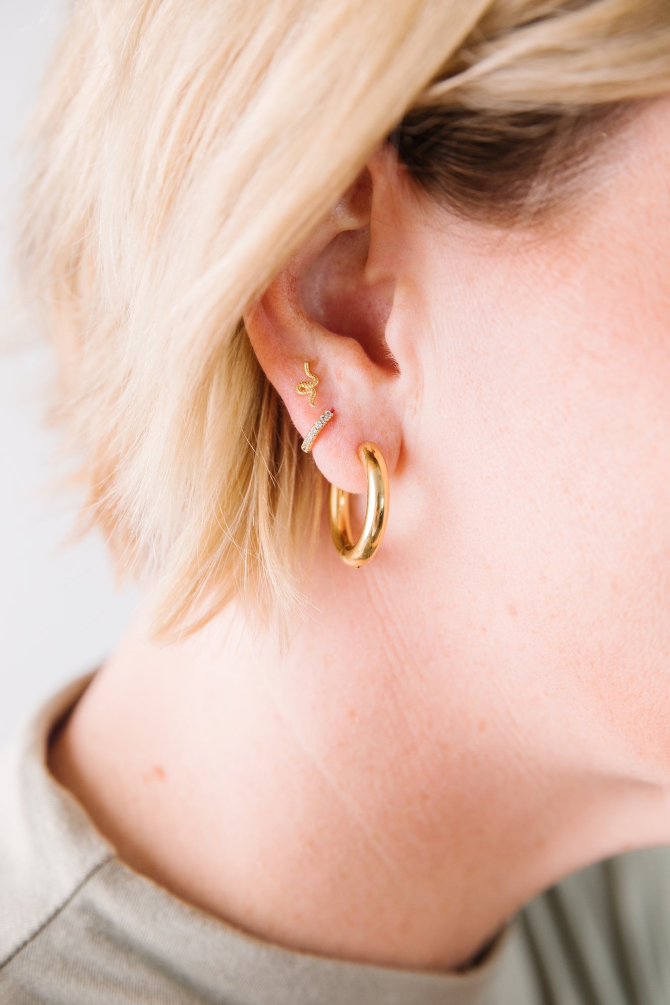 Deia Chunky Medium Hoop Earrings in 18ct Gold Vermeil on Sterling Silver |  Jewellery by Monica Vinader