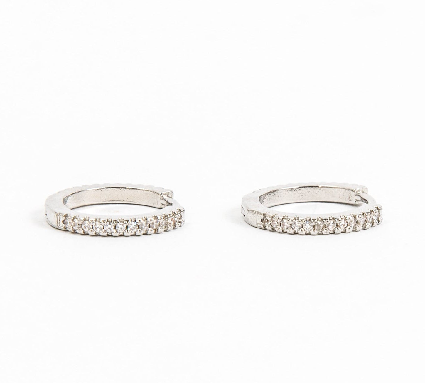 16 mm Classic Diamond Huggies